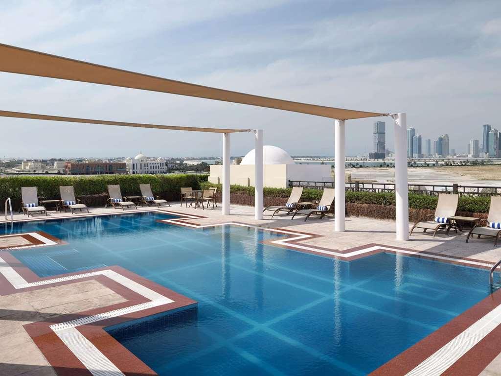 Mövenpick Hotel Apartments Al Mamzar Dubai Buitenkant foto